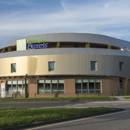 Holiday Inn Express PARIS - VELIZY by IHG