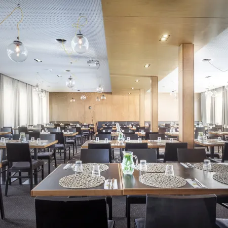 Hotel Golf Prague Отели рядом с Аэропорт Вацлав Гавел