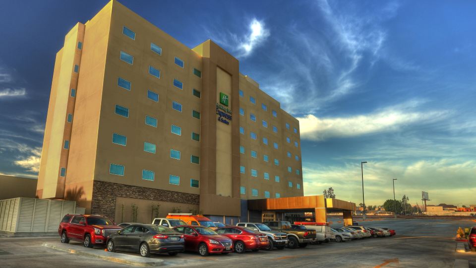 Holiday Inn Express & Suites MEXICALI by IHG