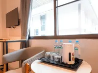 Selina Place Hotels in Bang Lamung