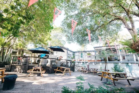 Nomads Noosa Youth Resort