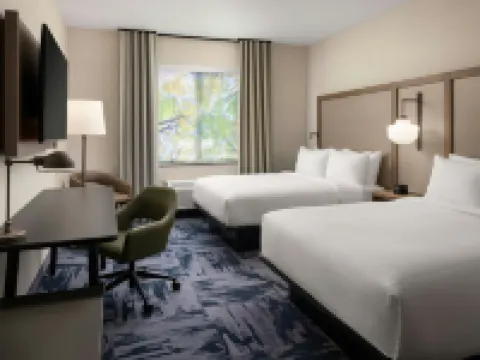 Fairfield Inn & Suites Chilliwack チリワックのホテル
