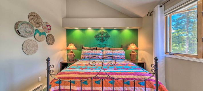 Eclectic Home w/ Deck: 4 Miles to Ski Cloudcroft! Ξενοδοχεία στην πόλη Otero County