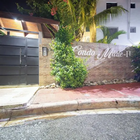 Cozy 2Br-2bt Apt Near the Beach and Main Street