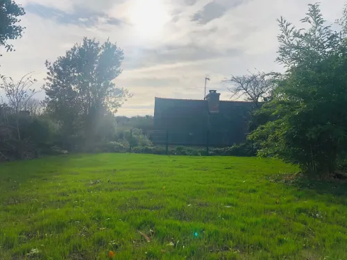 Self-Contained Gite for 16 Persons Near the Beach Các khách sạn ở Pleubian