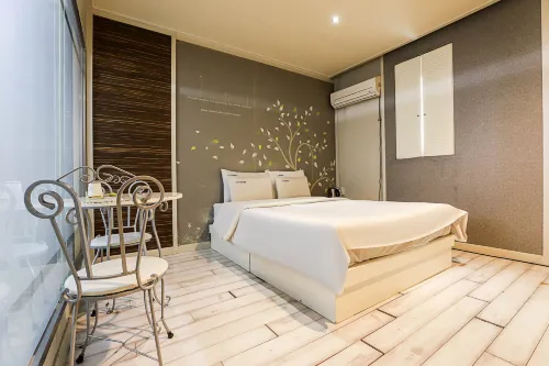 Goodstay Bandi Hotel