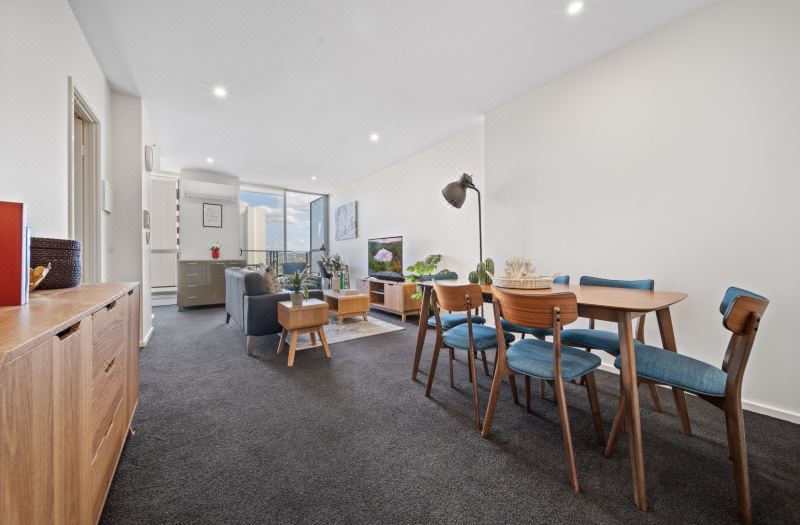Glorious Central Canberra 1-Bed with Pool & Sauna