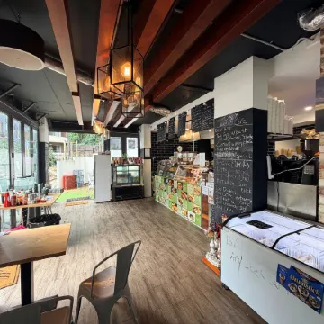 Quest Mounts Bay Road