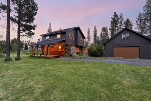 Cascade Getaway, Hot Tub, Fenced Acre, Pet Friendly