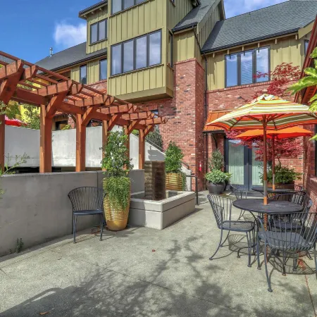 The Eagle Harbor Inn