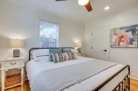 Dtwn Retreat w/ Game Room! Walk to Hampton Park - Condos