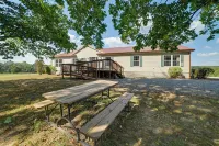 Fall Hikes & Hot Tub: Garden of the Gods Retreat - Homestays