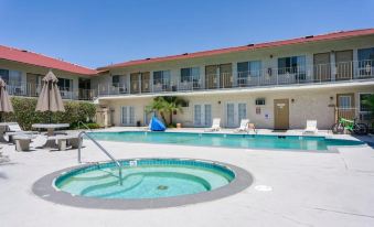 California Suites Hotel
