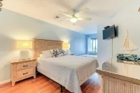 Pelican Cove Condo at Bradenton Beach w/ Pool! - Parkering