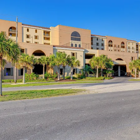 Dauphin Island Top-Floor Condo w/ Resort Perks!