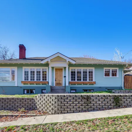 1 Mi to Pendleton Round-up: Historic 'elnor' Home
