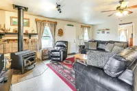 Quiet Pagosa Springs Cabin Lake and Mountain Views! - 2-Star