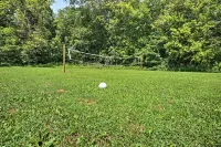Kentucky Cabin w/ 2 Fishing Ponds & Trail Access - Wifi
