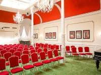 Kleinhuis Hotel Baseler Hof Hamburg Hôtels à proximité de : Stade de tennis Am Rothenbaum