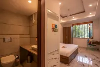 Gostops Plus Gurugram, Golf Course Extension - Hostels