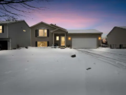 Pet Friendly Lansing Home - Private Gym - Near MSU Hotels in Lansing