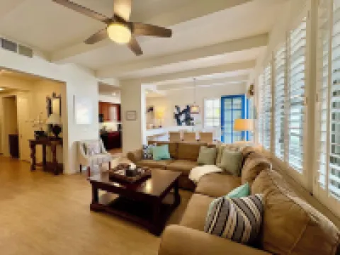 065127 3BR STUNNING Ground Floor Resort Villa w/Mt Views, Pool steps away