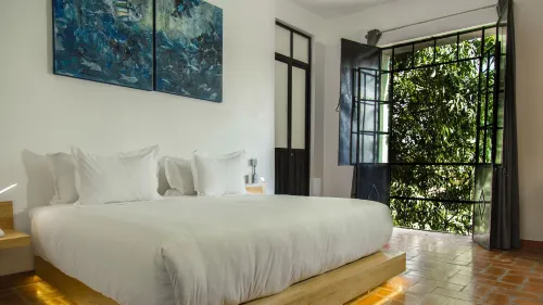 Agrado Guest House
