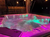 Cozy , spacious and comfortable house. Pet friendly! And close to everything!!!