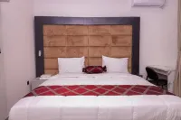 Leawood Hotel