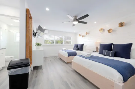 Siesta Key Beach Resort and Suites