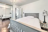 Saint Charles House Near Historic Downtown! - parking