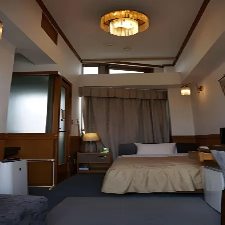 Business Hotel Crescent Отели рядом с достопримечательностью «Накано (специальный район)»