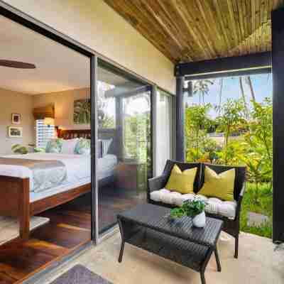 Tropical Garden Condo with AC and pool Rooms