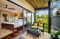 Tropical Garden Condo with AC and pool - 무료 와이파이