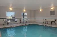 Spark by Hilton El Paso University - Pools