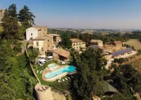 Antico Borgo di Tabiano Castello - Relais de Charme - Pools