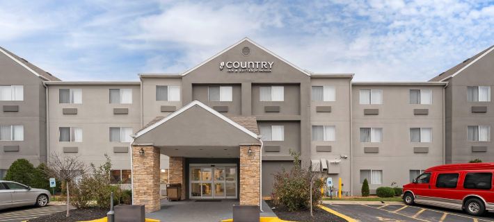 Country Inn & Suites by Radisson, Fairview Heights, IL Hotels in St. Clair County
