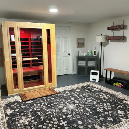 Luxe Waterfront Retreat w/ Infrared Sauna & Red Light. Near New Paltz