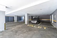 hotelyello Guri - Parkplatz