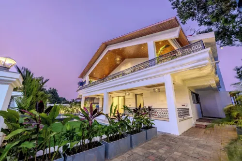 ELIVAAS Valley View 5BHK Villa With Pool - Wifi