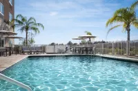 Holiday Inn Express & Suites TRINITY by IHG - Swimmingpools