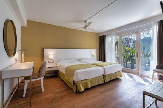 ホテル アラクサ - アダルト オンリー のホテル