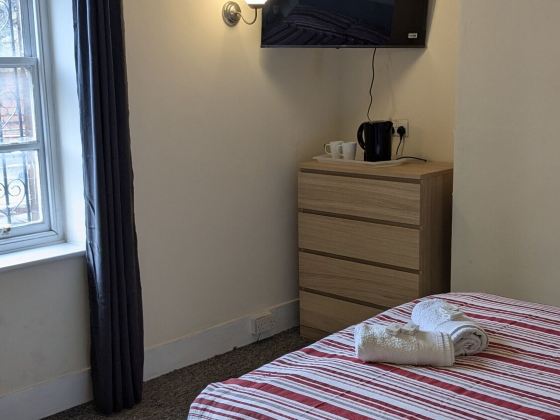 โรงแรม บริสตอล