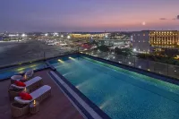Iconiqa - the Lifestyle Hotel of Mumbai - Rooftop Pools