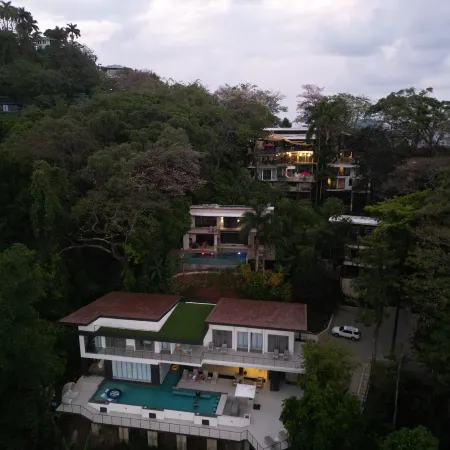Vista Ocean Suites
