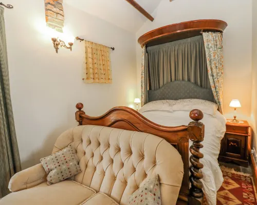 Lovesome Cottage Hotels in Northallerton
