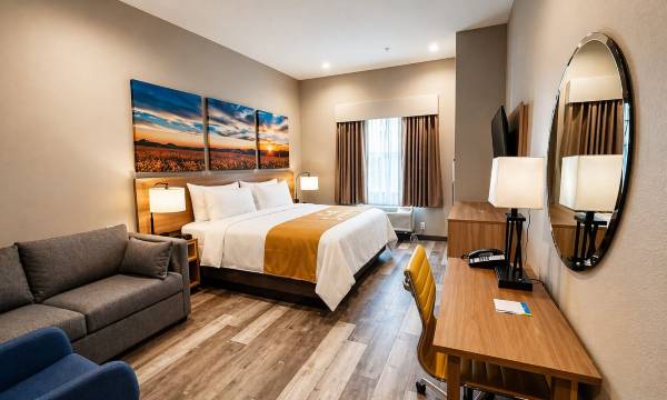 Days Inn & Suites by Wyndham Greater Tomball