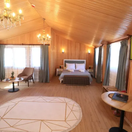 Almircan Hotel