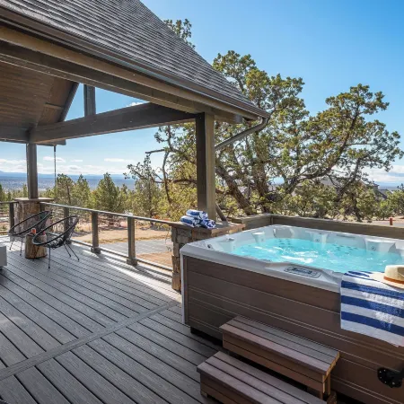 Starview at Brasada Ranch Resort by AvantStay Stunning Home w HotTub Close to World Class Golf