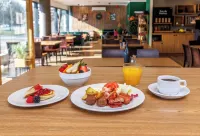 Go Hotel Shnelli - Frühstück